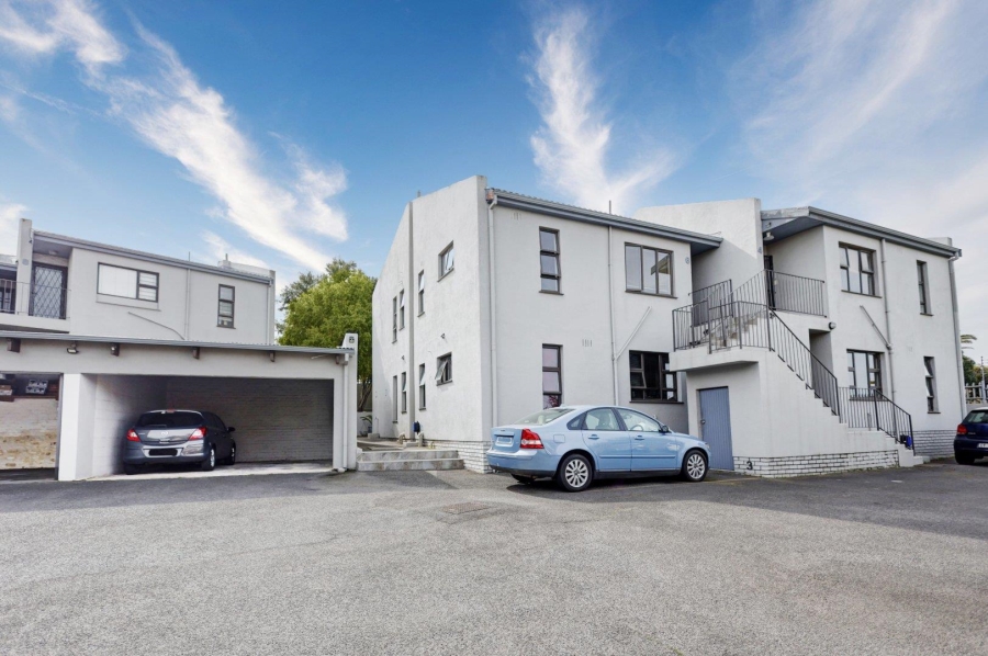 2 Bedroom Property for Sale in Bloemhof Western Cape
